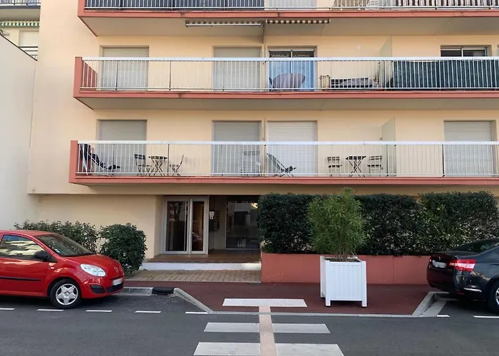 アパート Spring By Interhome アルカション